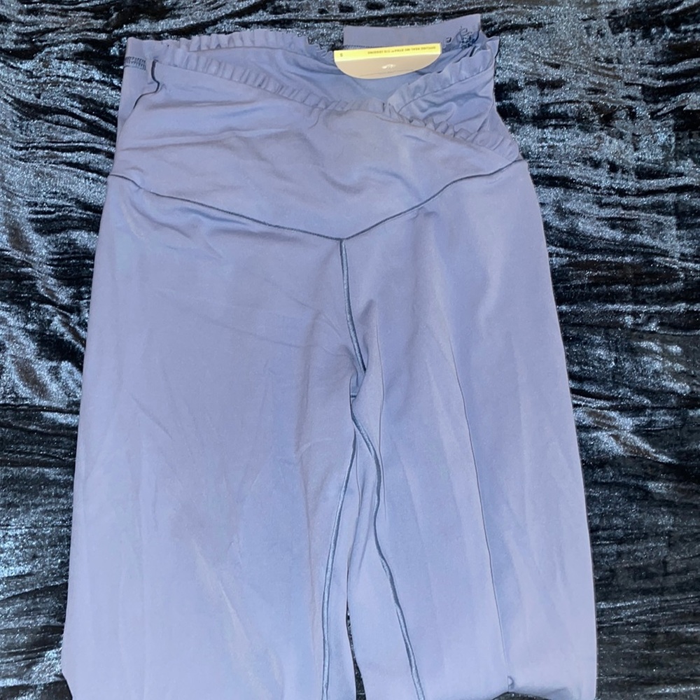 Offline leggings size small
